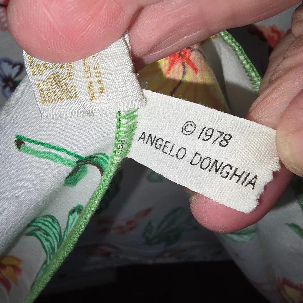 Vintage 1978 Angelo Donghia Utica Fine Arts Floral Round Tablecloth J.P. Stevens